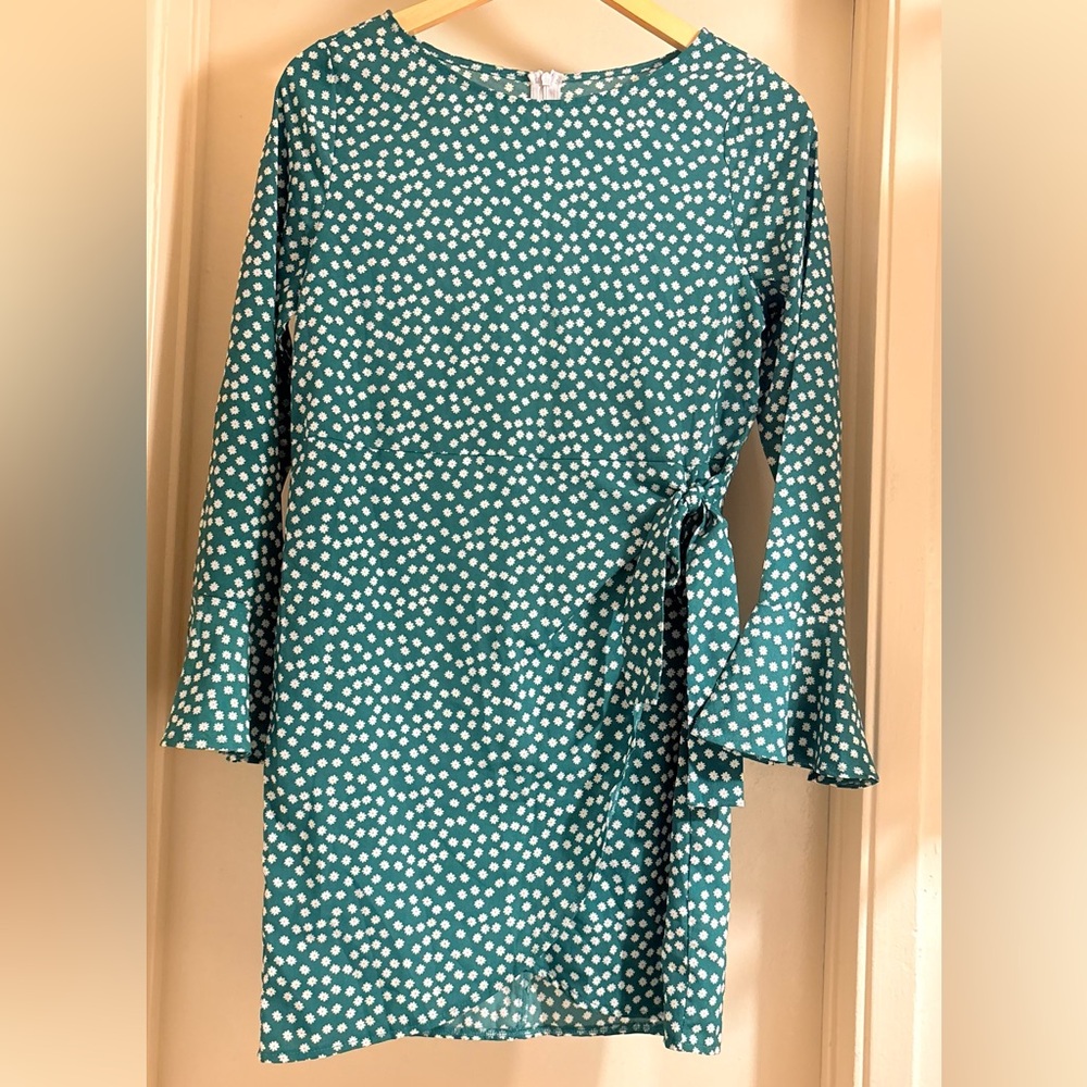NWOT SHEIN Green and White Polka Dot Mini Dress